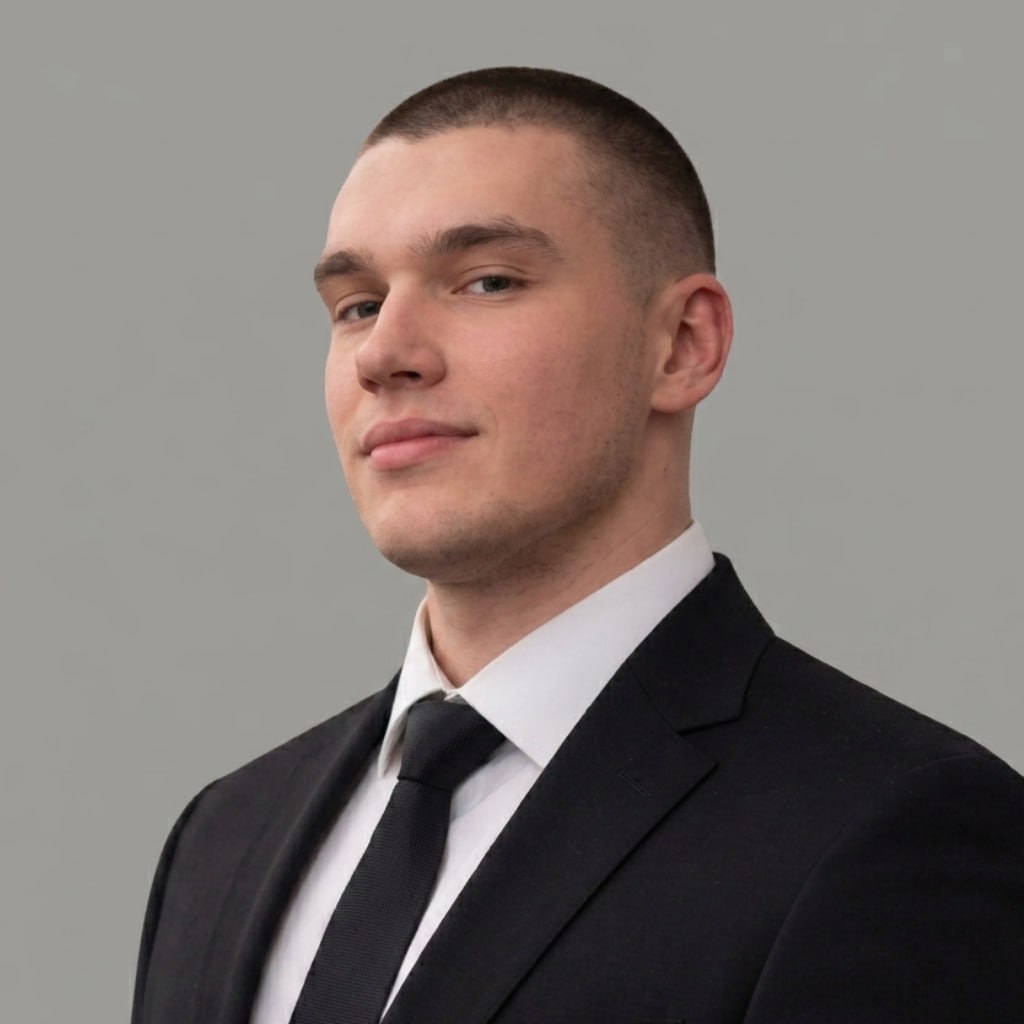 Arseni Andronov — Junior Sales Associate